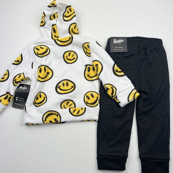 NWT Brooklyn Cloth Happy Face Joggers Set - Picture 7 of 10